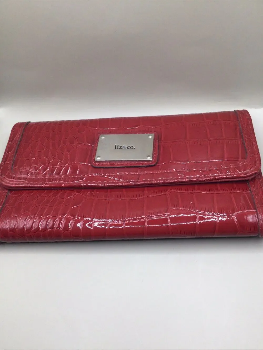 Liz & Co Red Croc Embossed Faux Leather Organizer Clutch Wallet Size 4x7x1
